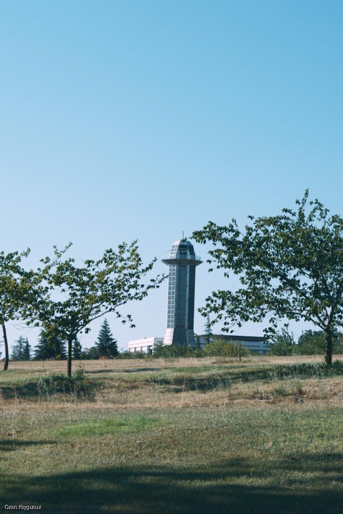 The Myserious building